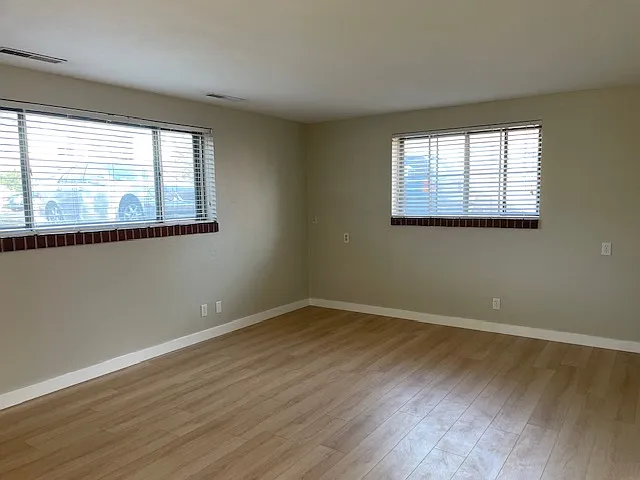 898 Ithaca Dr — Photo 11