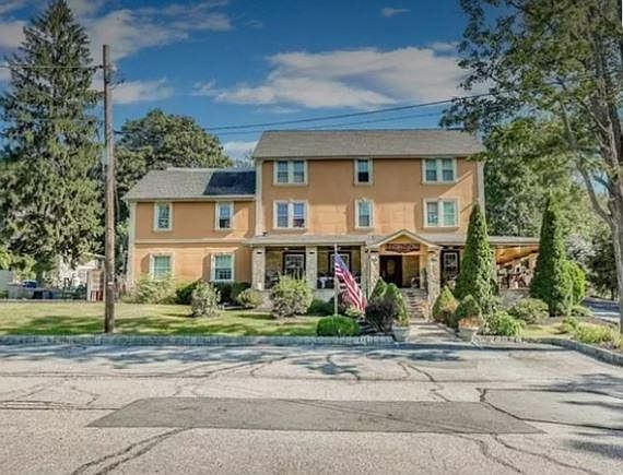 1st image of 43 Hillside Ave #2
