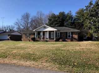 3105 Huntmaster Dr, Bowling Green, KY 42104