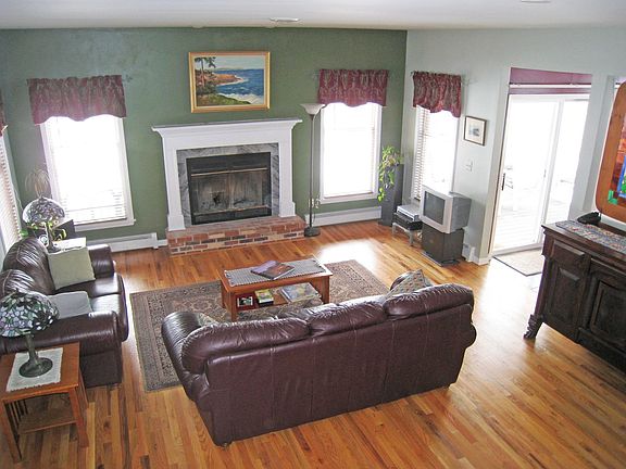 This home is approx 2,966 sq ft