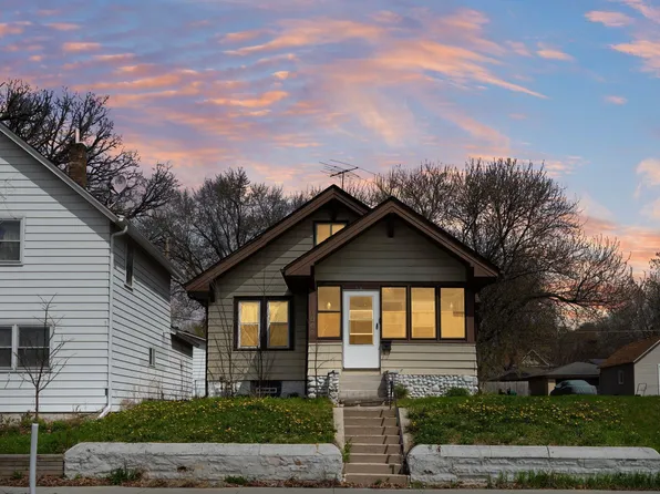 1089 Hudson Rd, Saint Paul, MN 55106