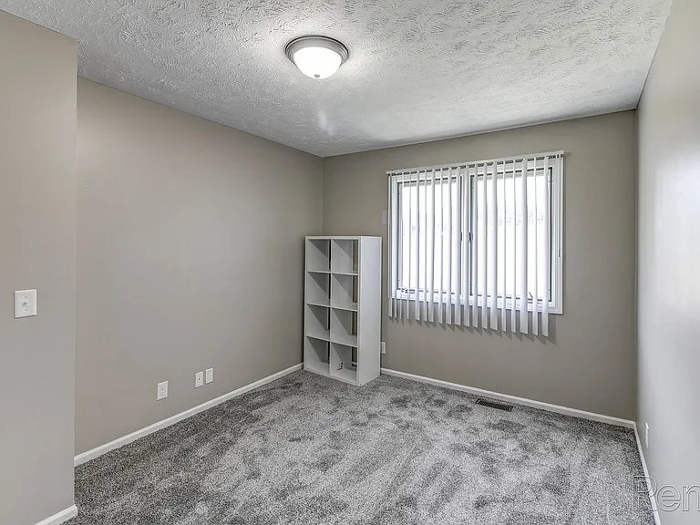 Southdale Square Apartments — Photo 10