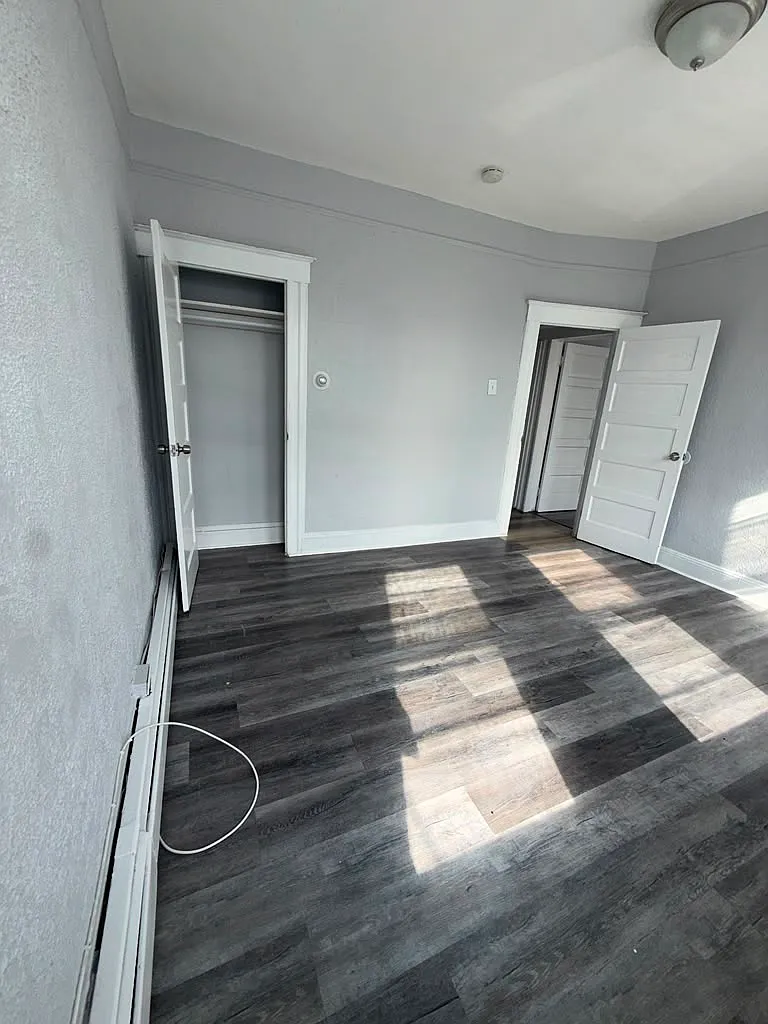 3 bed, $1,850 — Photo 2
