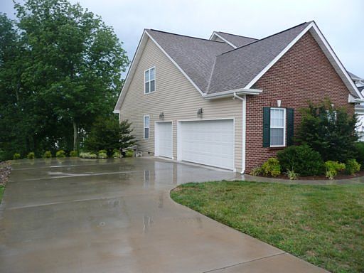 4th image of 5223 Jade Pasture Ln