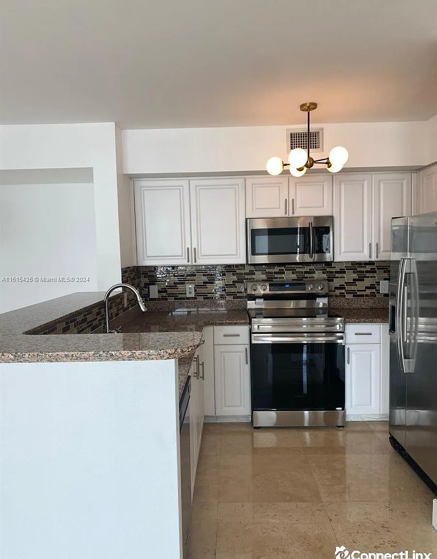 2 bed, 2.0 bath, $4,200 — Photo 2