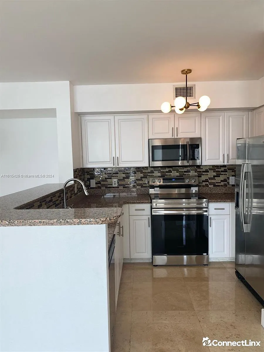 Building Photo - 1155 Brickell Bay Dr #3008