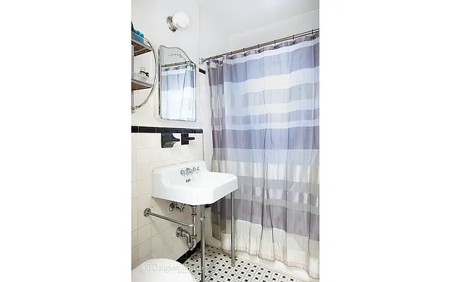 Rented by Douglas Elliman | media 4