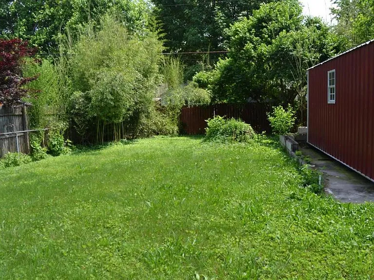 1523 Wurtele Ave — Photo 27
