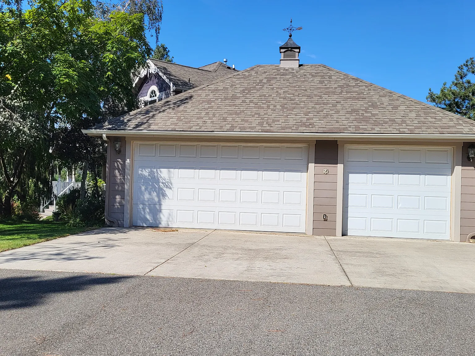 4 bed, 3.5 bath, 3296 sqft, $3,800 — Photo 2