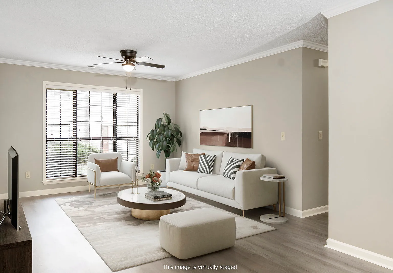 Creekside Apartments — Photo 4