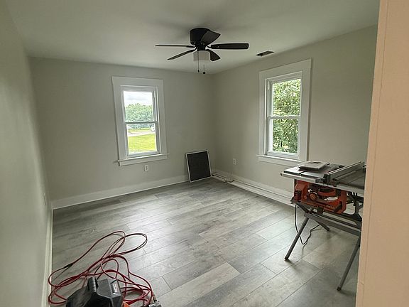 3rd image of 67 White Rock Rd Floor 1