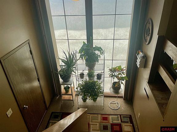 2nd image of 439 Nichols Ct