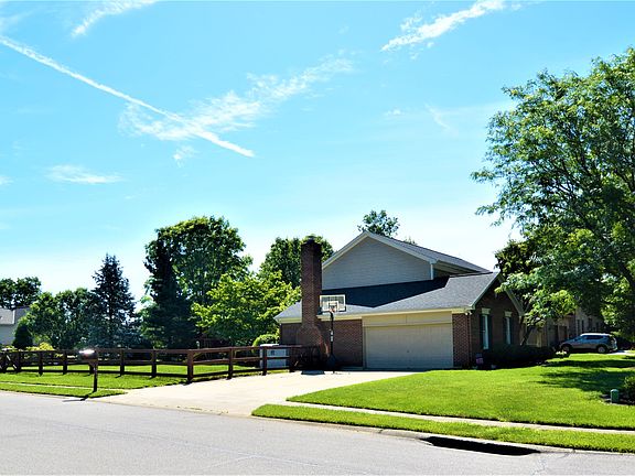 4th image of 1019 Cedar Brook Dr