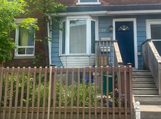 16 Orangeville St #2, Ottawa, ON K1S 3C8