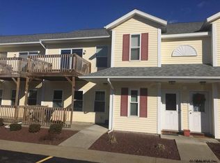 1710 Cambridge Manor Dr, Schenectady, NY