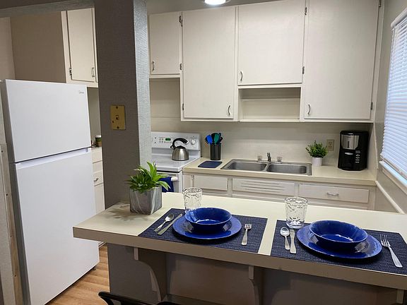 3rd image of 1108 N Logan St #1108