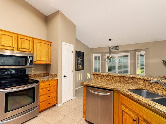4th image of 25209 S Flame Tree Dr