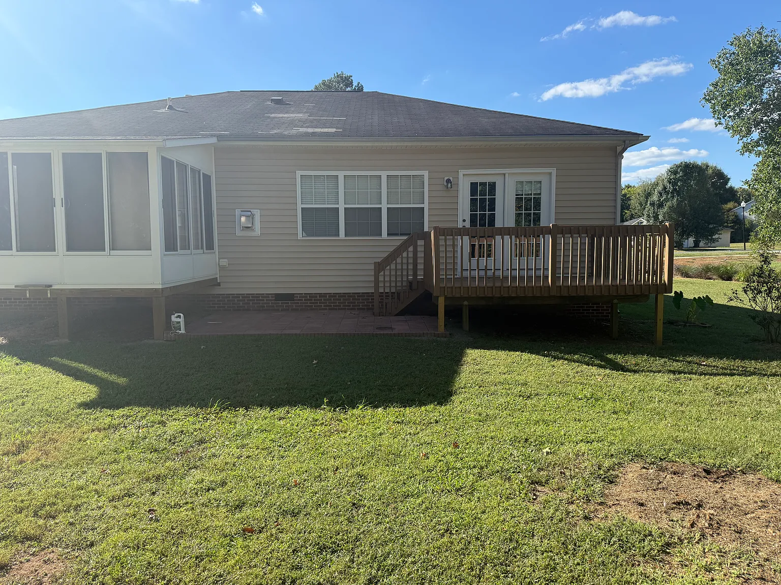 3 bed, 1673 sqft, $2,400 — Photo 3