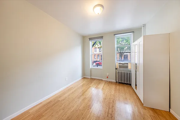 Rented by Compass | media 12