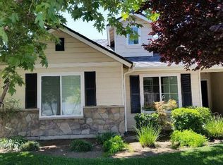 6635 E El Monte Way, Fresno, CA 93727