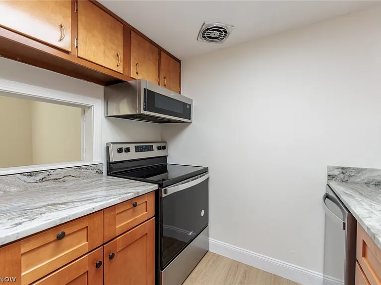 7020 Carriage Hill Dr #202 — Photo 13
