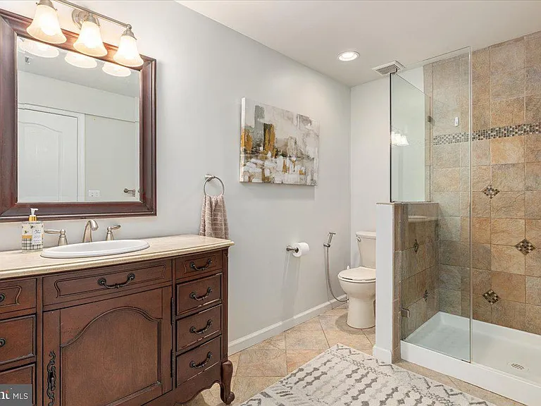 15043 Gaines Mill Cir — Photo 51