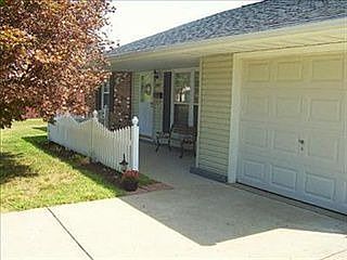 1st image of 2095 Drummond Dr