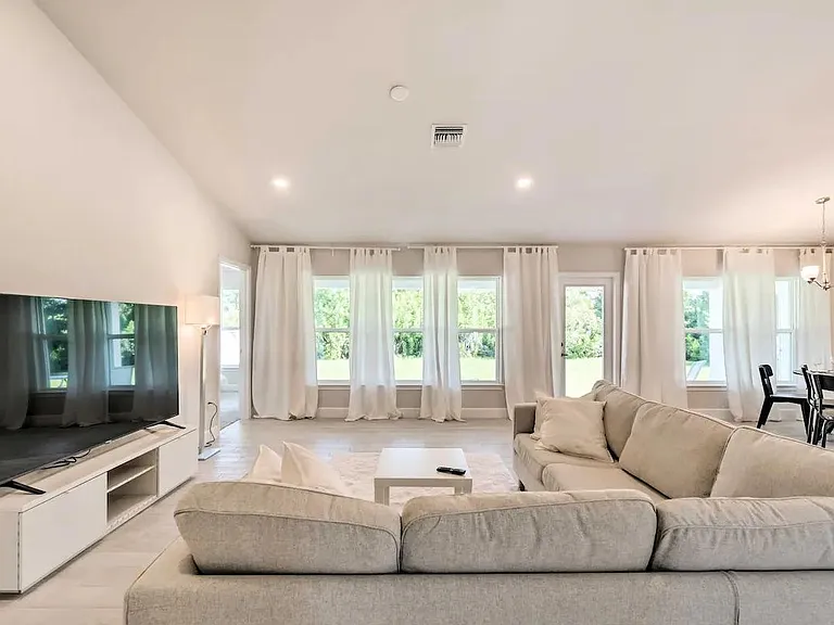 15329 Aldama Cir — Photo 18