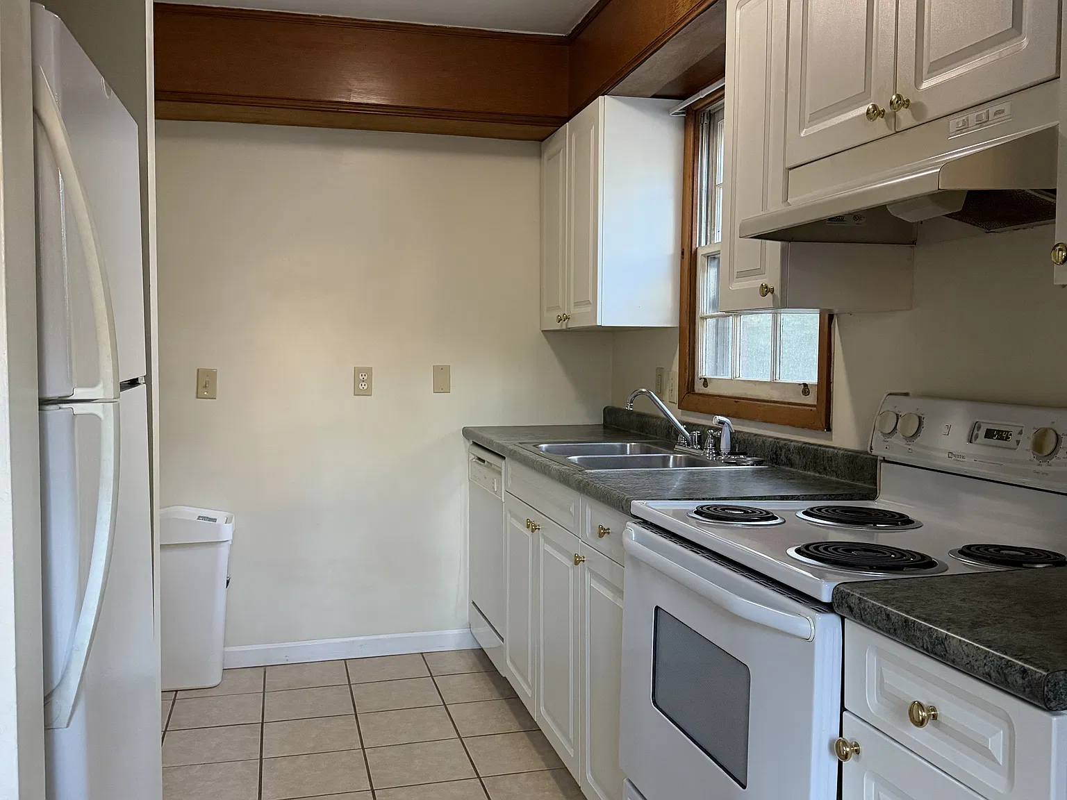 2 bed, 850 sqft, $955 — Photo 3