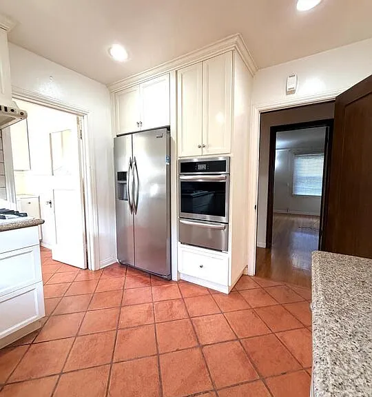 2342 Selby Ave — Photo 16