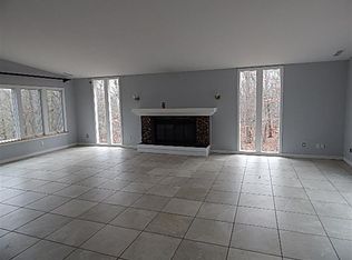 27 Canady Ln, Madison, CT 06443