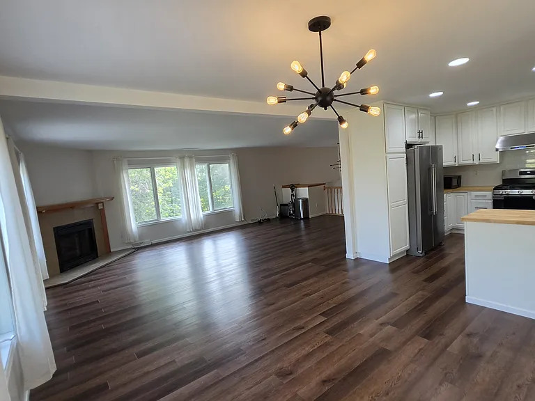 1901 Spruce Ln — Photo 6