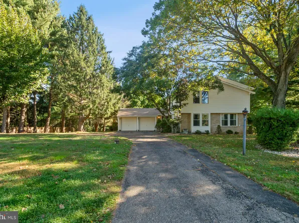 327 Bonnie Meadow Cir, Reisterstown, MD 21136