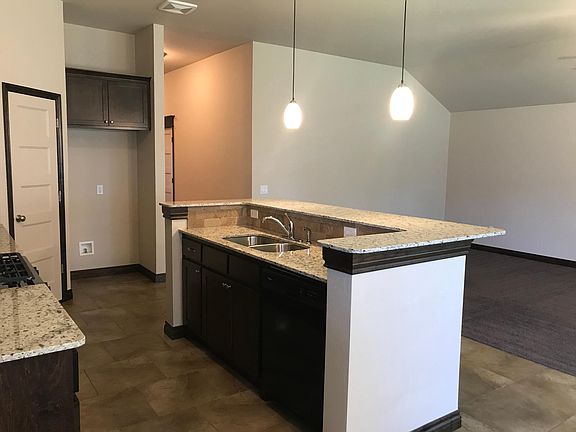 5th image of 2100 SW 140th St