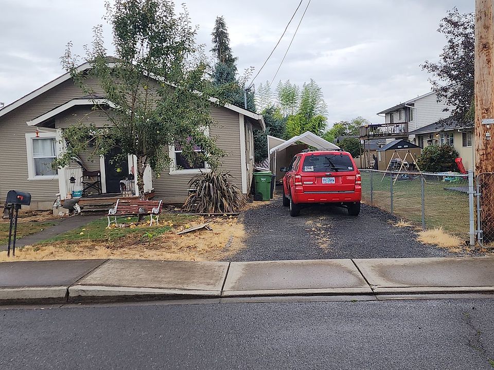 1st image of 204 Crouse Way