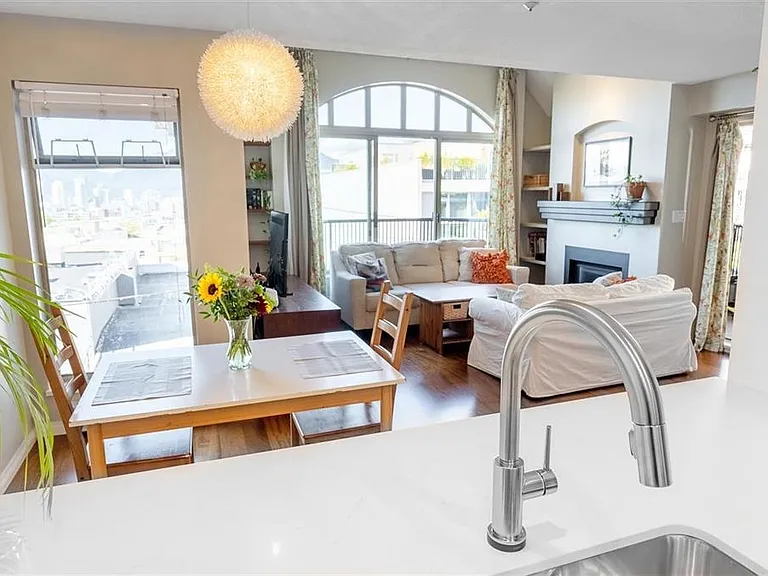55 E 10th Ave #3 — Photo 14