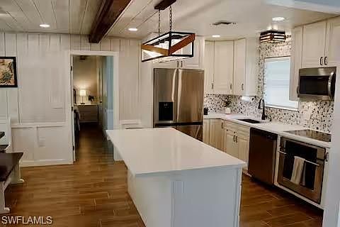 5th image of 127 Standish CIR