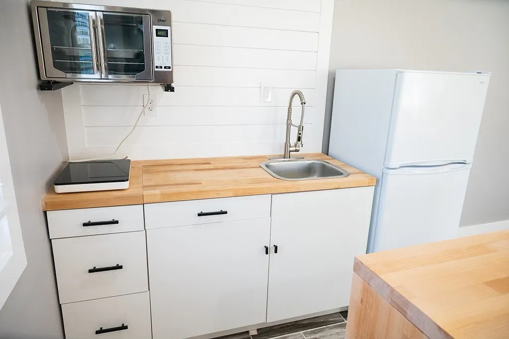 Studio, 400 sqft, $1,500 — Photo 4