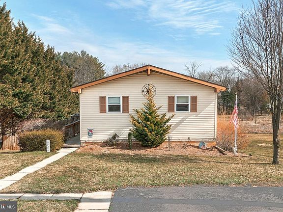 2nd image of 59 Longstreet Dr