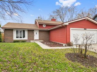 4637 Clarendon Ave, Richton Park, IL 60471