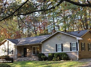 12 Spring Ln, Fairview, NC 28730
