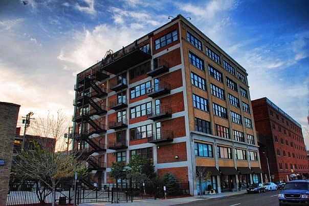 1st image of 1535 Walnut St APT 305