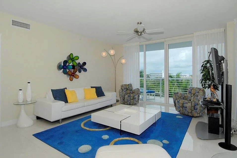 Building Photo - 2821 Ocean Blvd #401S