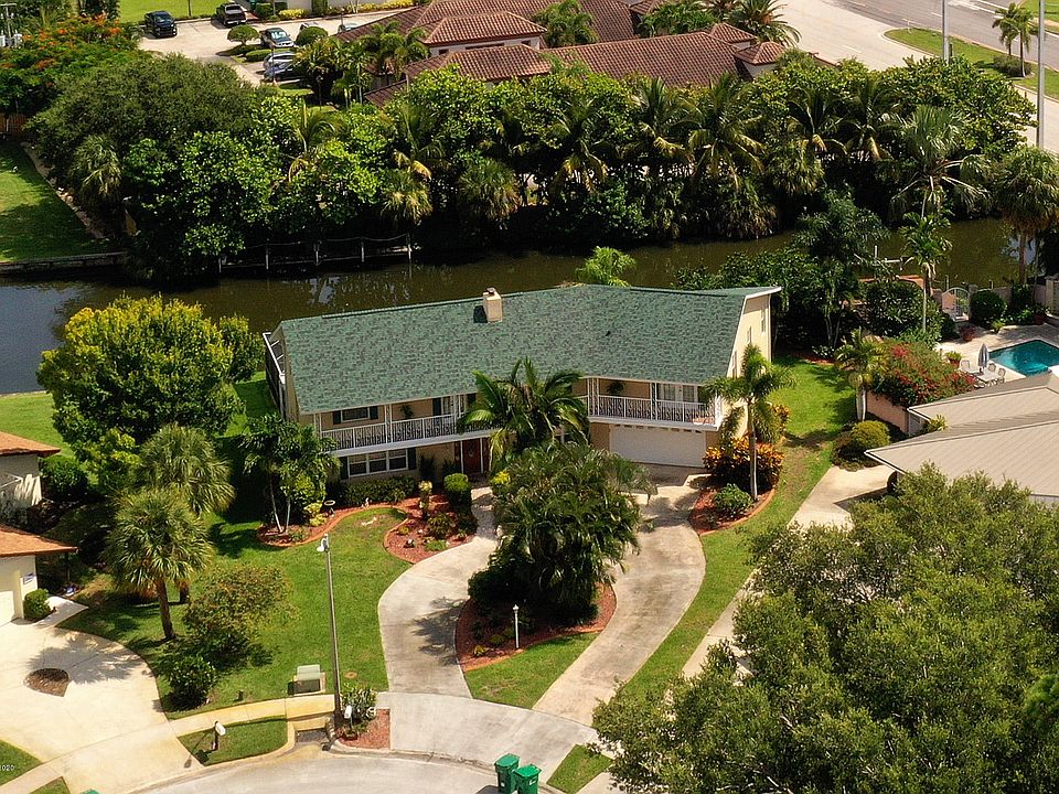1st image of 6 Yacht Club Ln