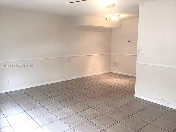 5th image of 1100 SE 4th Ave APT 11