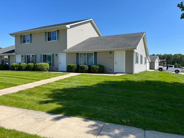 880 Edgewater Dr