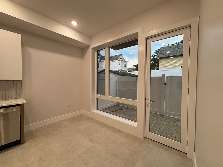 40 Lembeck Ave #105 — Photo 9
