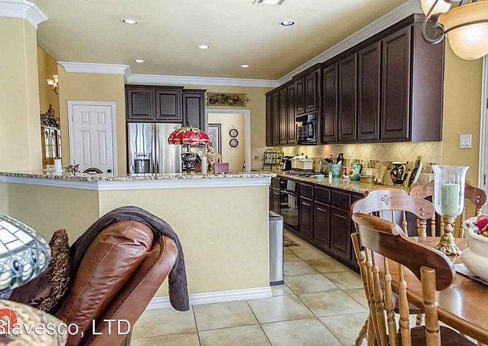 1st image of 35 Winhall Pl