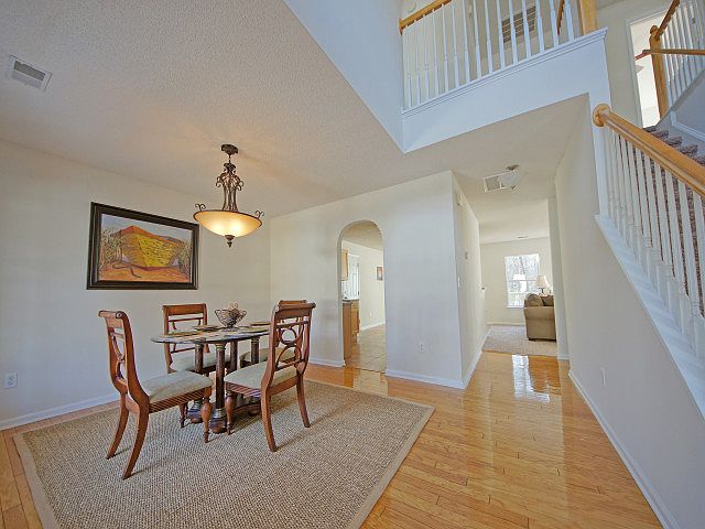 2nd image of 521 Beverly Dr
