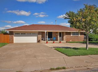 400 N Buntin Ave, Happy, TX 79042